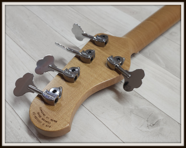Sadowsky Custom Shop Single Cut 24-5 Walnut, Natural Transparent Satin, 2nd Hand